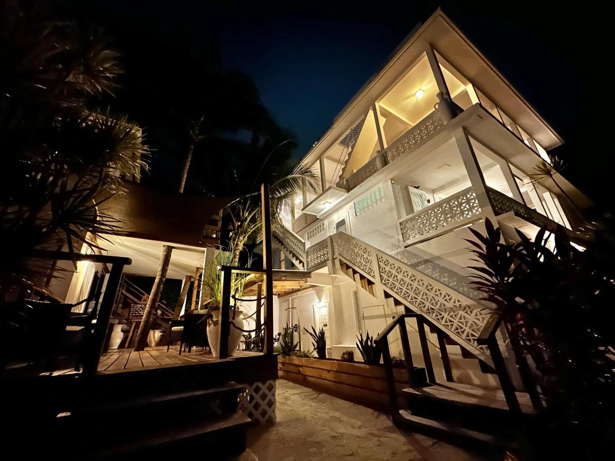 Treetops Hotel Caye Caulker Exteriör bild