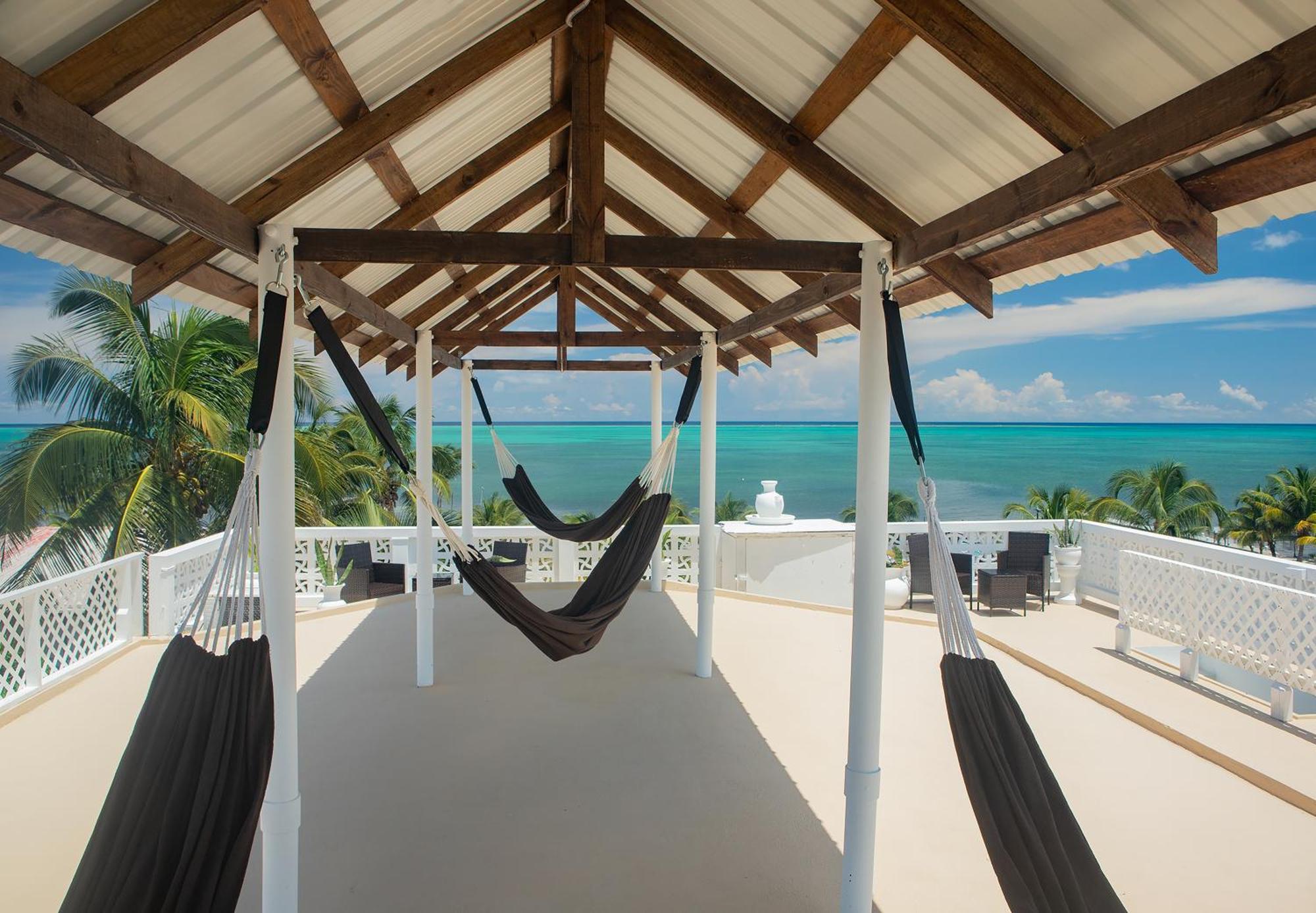 Treetops Hotel Caye Caulker Exteriör bild